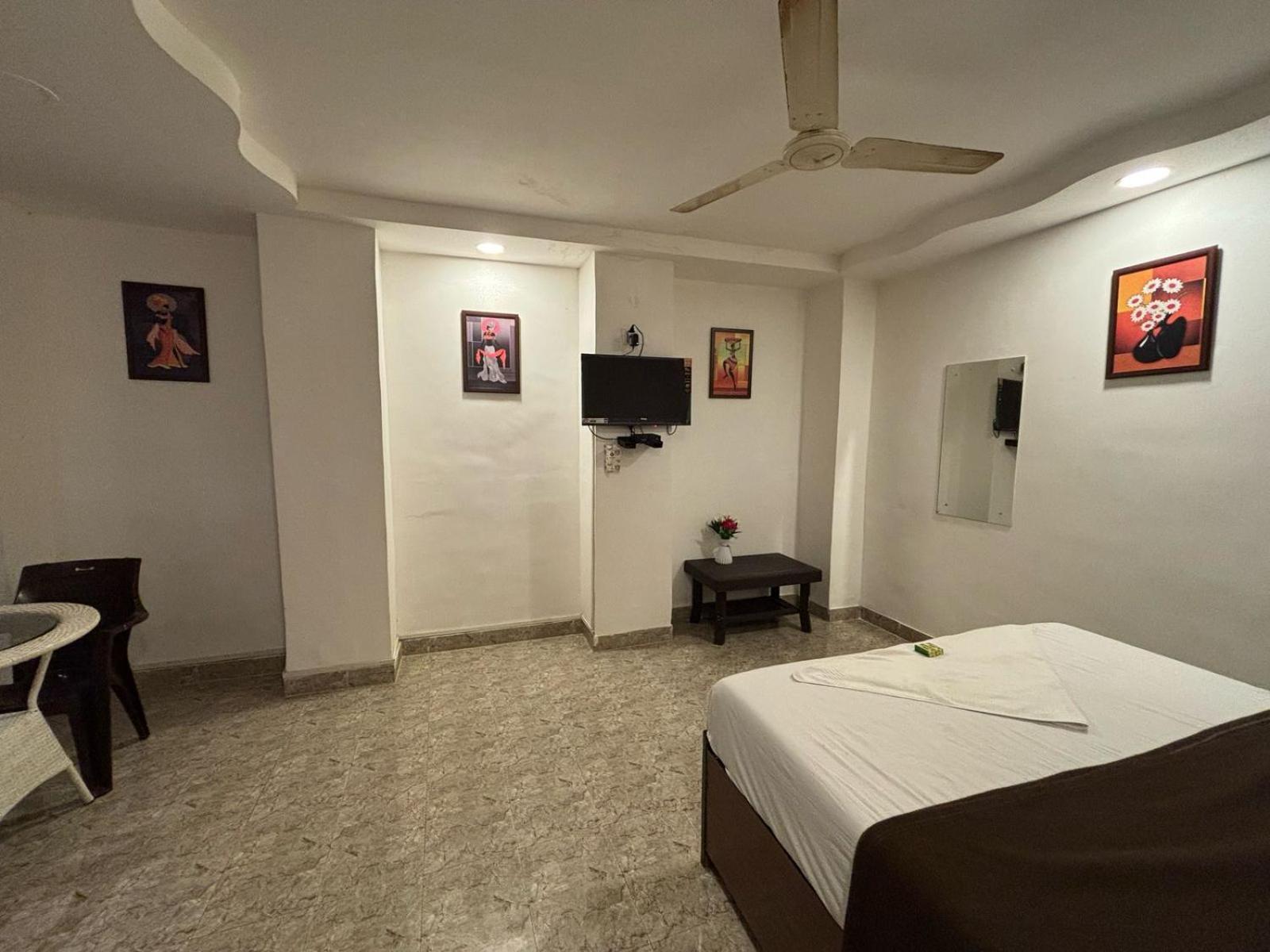 Rockdale Hotel & Resort Mira-Bhayandar Exterior photo