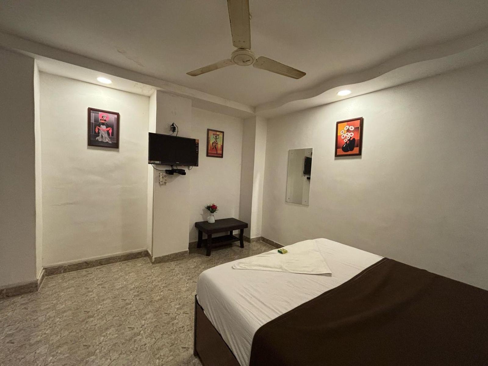 Rockdale Hotel & Resort Mira-Bhayandar Exterior photo